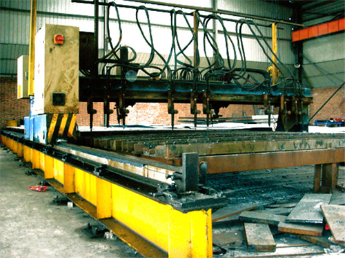 CNC—CG4000C數(shù)控直條火焰切割機